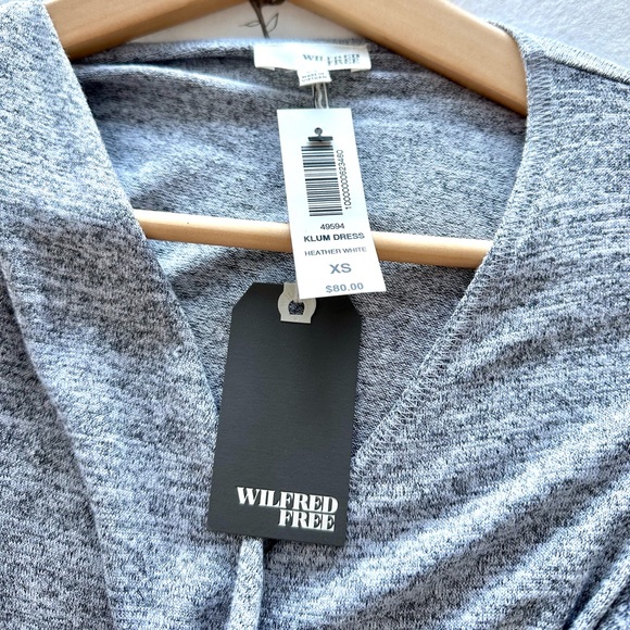 Aritzia Wilfred Free long sleeve wrap dress - Picture 4 of 4